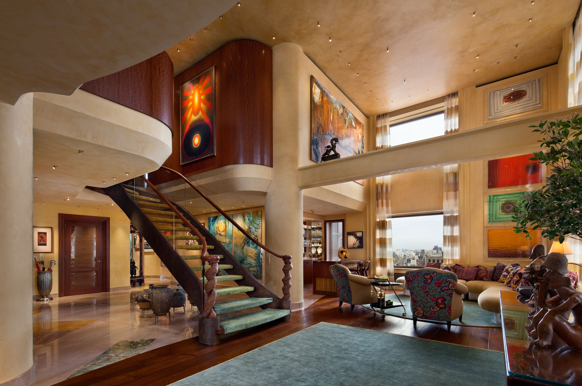 Where Art Meets its Perfect Light